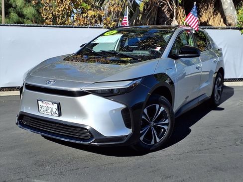 Certified 2025 Toyota bZ4X FWD image 26