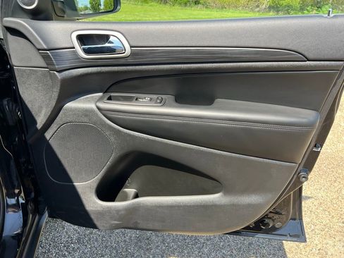 Used 2022 Jeep Grand Cherokee Laredo E w/ Security & Convenience Group image 15