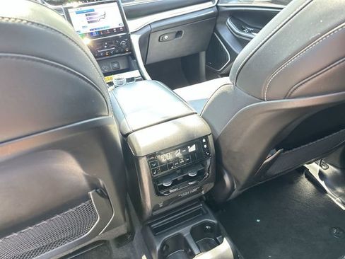 Used 2021 Jeep Grand Cherokee L Limited AWD/4WD image 25