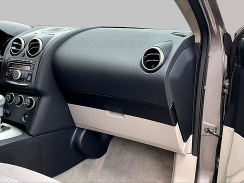 Used 2012 Nissan Rogue S FWD image 18
