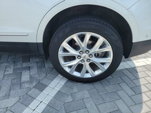 Used 2019 Cadillac XT5 Platinum AWD/4WD image 14