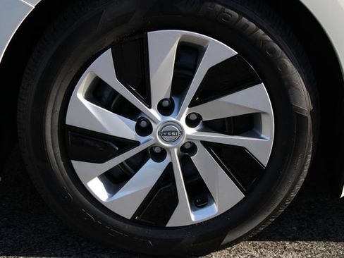 Certified 2025 Nissan Altima 2.5 S FWD image 30