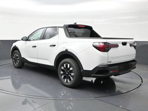 Used 2026 Hyundai Santa Cruz SE FWD image 3