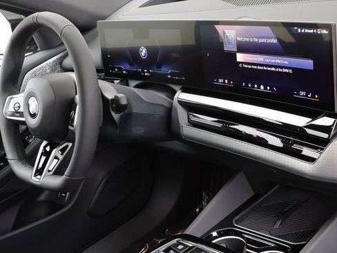 New 2026 BMW 530i xDrive w/ M Sport Package image 22