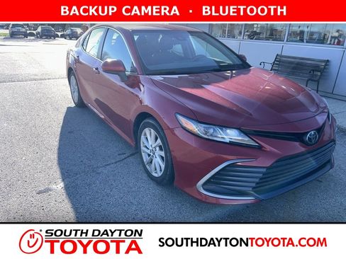 Used 2023 Toyota Camry LE image 1
