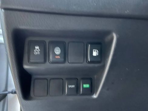 Used 2020 Nissan Rogue S image 35