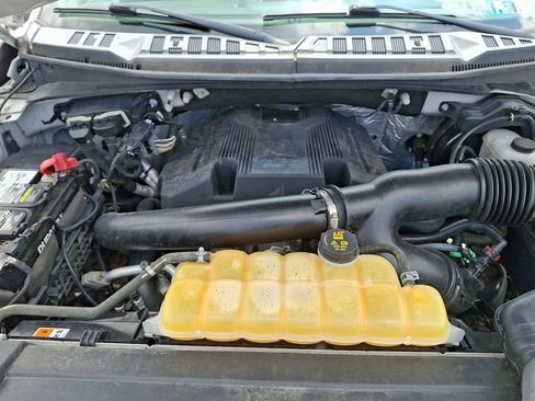 Used 2018 Ford F150 Platinum w/ Equipment Group 701A Luxury image 31