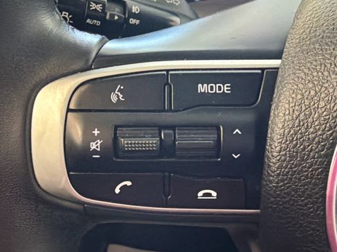 Used 2023 Kia K5 GT-Line image 35