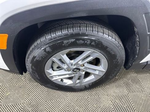 Certified 2025 Hyundai Tucson SE image 38