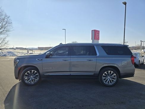 Used 2021 GMC Yukon XL Denali w/ Denali Ultimate Package image 11