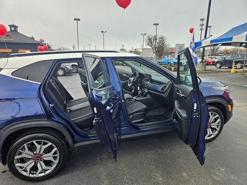 Used 2021 Kia Seltos S image 10