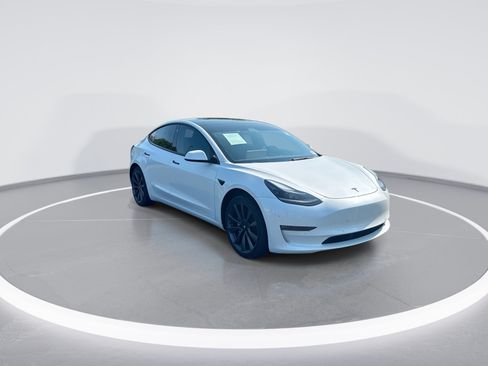 Used 2022 Tesla Model 3 Long Range AWD/4WD image 2