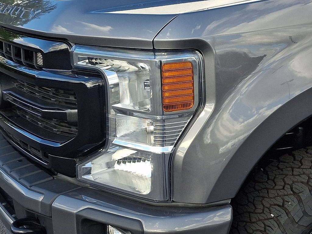 Used 2022 Ford F250 XLT w/ Black Appearance Package AWD/4WD image 9