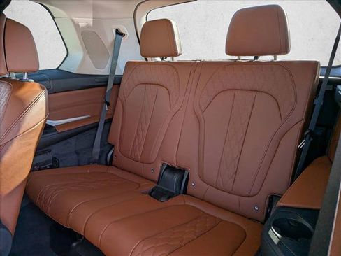 New 2026 BMW X7 xDrive40i w/ Executive Package image 17