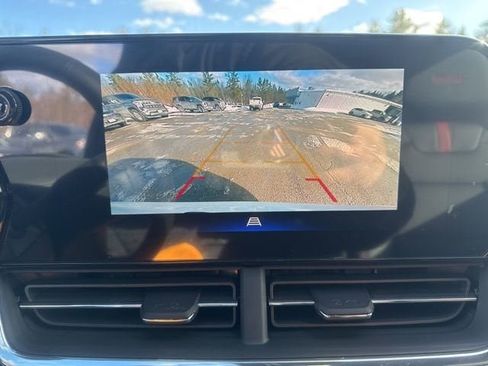 New 2026 Chevrolet Trax RS w/ Sunroof Package image 22