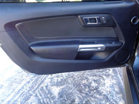 Used 2016 Ford Mustang GT image 23