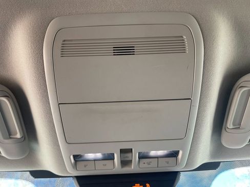 Used 2023 MAZDA MAZDA3 s image 23