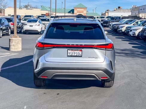 Used 2024 Lexus RX 350 w/ Convenience Package image 3