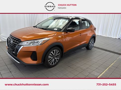 Used 2023 Nissan Kicks SV FWD image 1