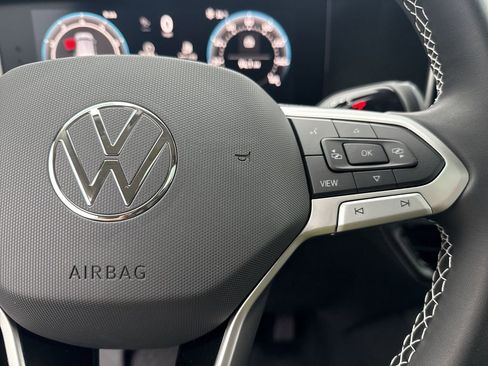New 2026 Volkswagen Tiguan SE AWD/4WD image 20