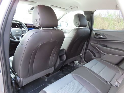 New 2026 Chevrolet Trax LT w/ Driver Confidence Package image 21