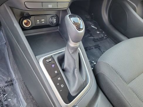 Used 2022 Hyundai Accent FWD image 32