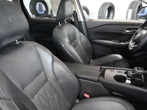 Used 2021 Nissan Rogue Platinum FWD image 9
