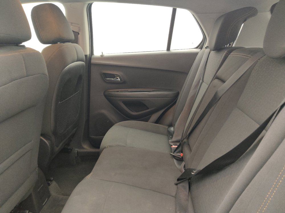 Used 2018 Chevrolet Trax LS AWD/4WD image 18