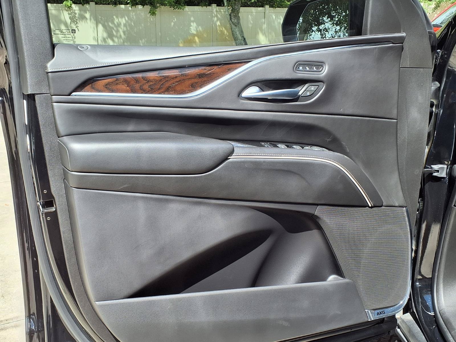 Certified 2023 Cadillac Escalade Sport Platinum w/ LPO, ONYX Package AWD/4WD image 29
