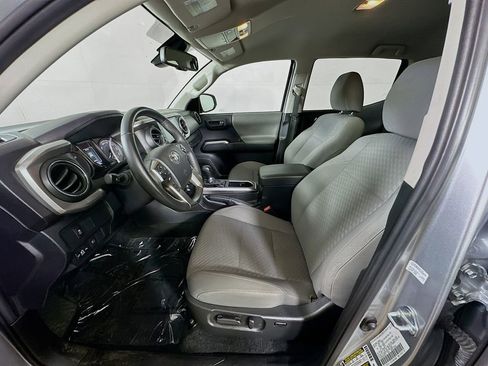 Used 2023 Toyota Tacoma SR5 RWD image 15