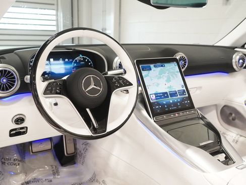 Used 2026 Mercedes-Benz Maybach SL 680 image 17
