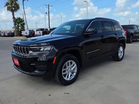 New 2026 Jeep Grand Cherokee Laredo X AWD/4WD image 4