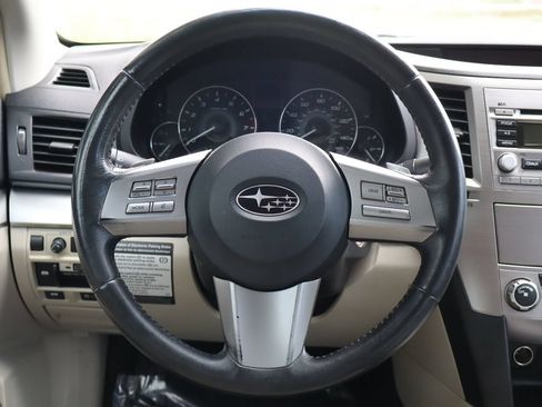 Used 2010 Subaru Legacy 2.5i Premium AWD/4WD image 18