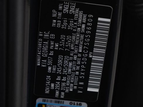 Used 2025 Kia Telluride SX w/ SX Captain's Chair Package image 32