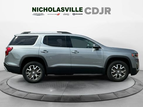 Used 2023 GMC Acadia SLE w/ Driver Convenience Package FWD image 6
