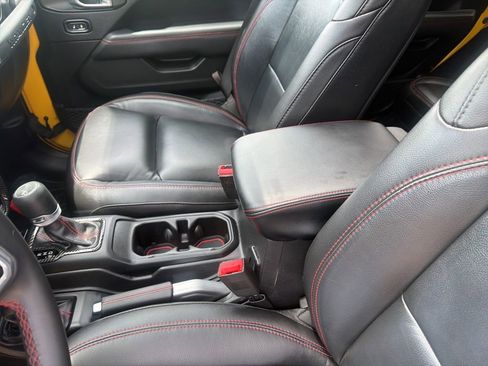 Used 2019 Jeep Wrangler Unlimited Rubicon AWD/4WD image 31