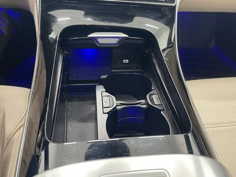 Used 2024 Mercedes-Benz C 300 Sedan image 38