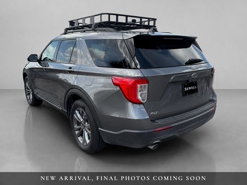 Used 2021 Ford Explorer XLT w/ Equipment Group 202A RWD image 4