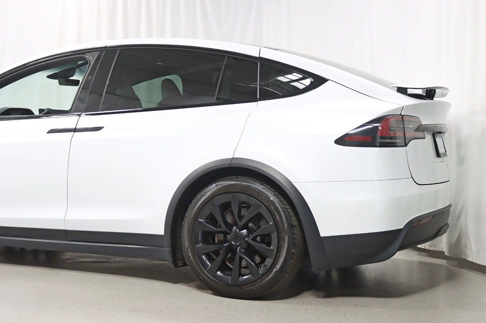 Used 2023 Tesla Model X AWD/4WD image 11