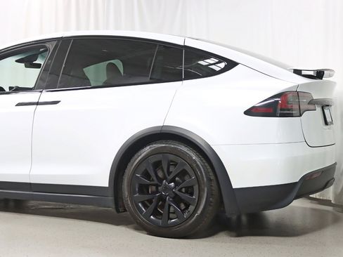 Used 2023 Tesla Model X AWD/4WD image 11