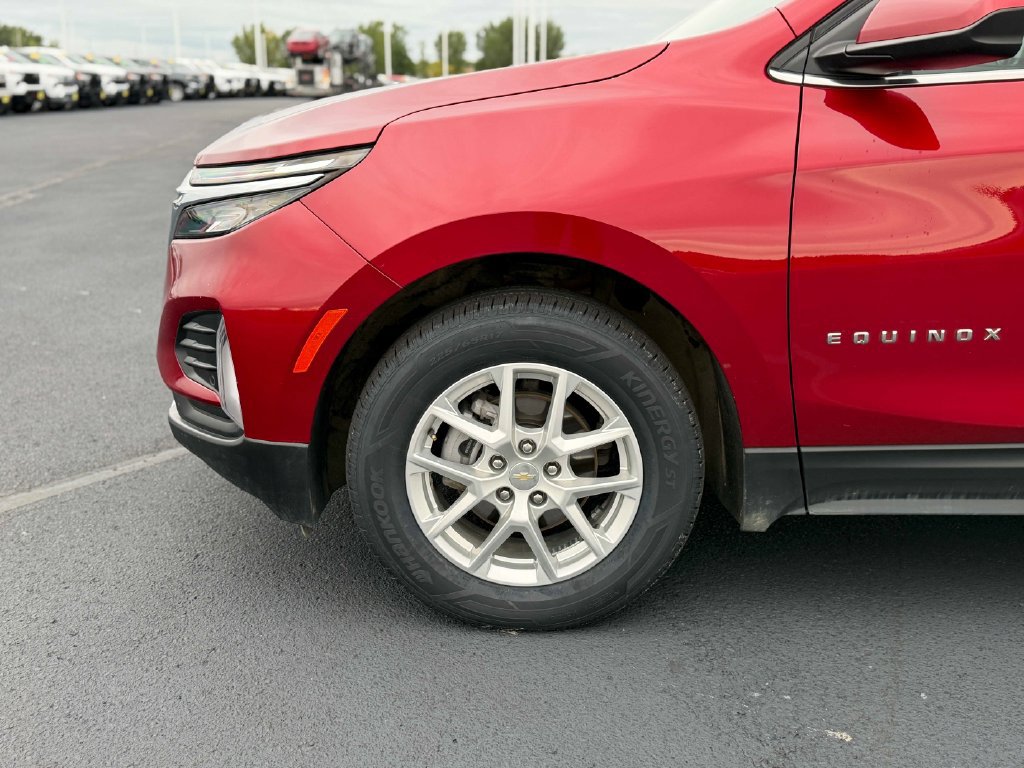 Used 2024 Chevrolet Equinox LT AWD/4WD image 12