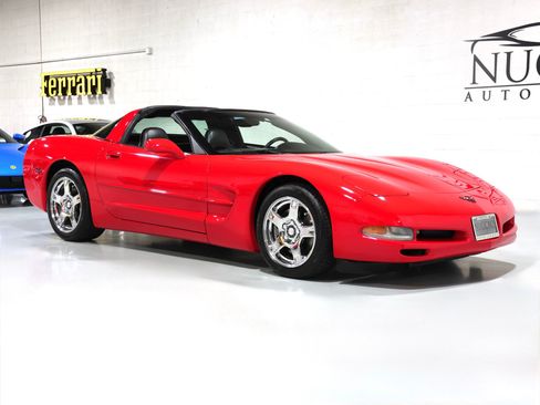 Used 1997 Chevrolet Corvette Coupe w/ Memory Pkg RWD image 24