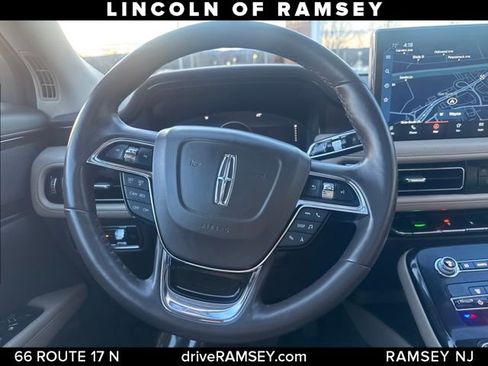 Used 2022 Lincoln Nautilus Reserve image 25