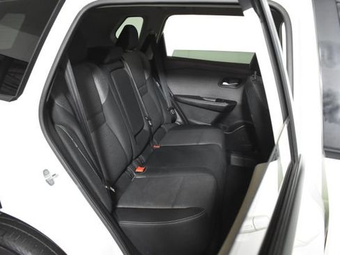 Used 2022 Nissan Rogue SV AWD/4WD image 29