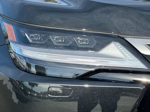 New 2026 Lexus LX 600 4WD w/ Luxury Package image 11