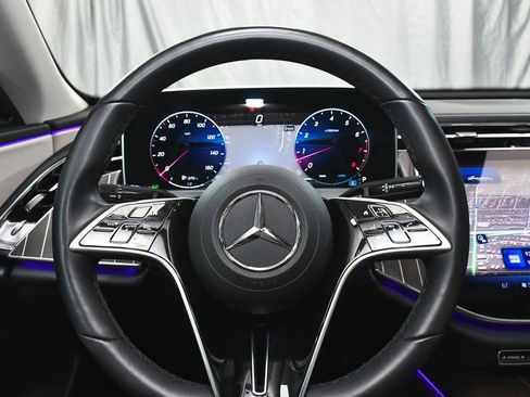 Used 2025 Mercedes-Benz E 450 4MATIC Sedan image 33