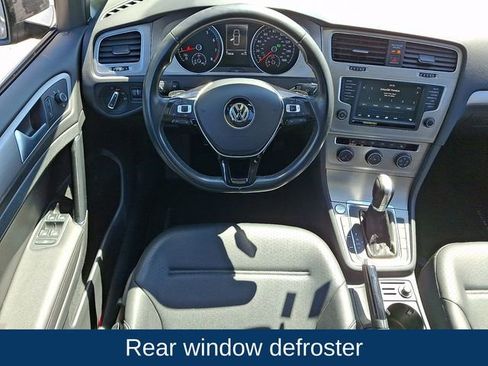 Used 2017 Volkswagen Golf S FWD image 3