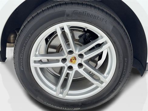 Used 2025 Porsche Macan Turbo image 51