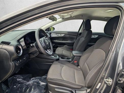 Used 2023 Kia Forte LXS w/ LXS Technology Package image 16