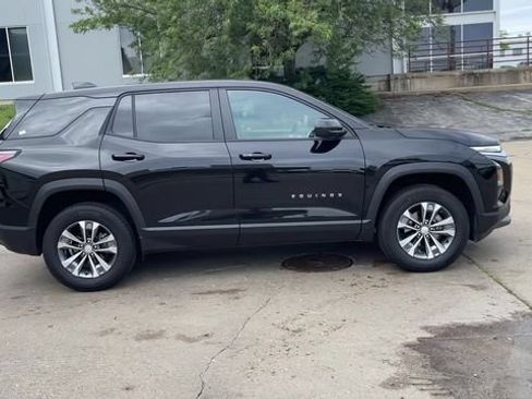 Used 2026 Chevrolet Equinox LT AWD/4WD image 9
